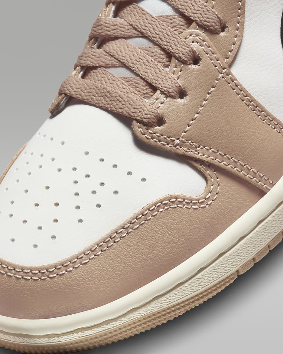 Air Jordan 1 Mid Women s Shoes